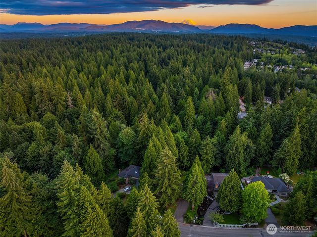 20603 NE 37th Way, Sammamish, WA 98074