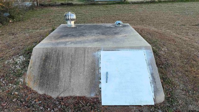 15995 Neches Parkway, Tyler, TX 75704