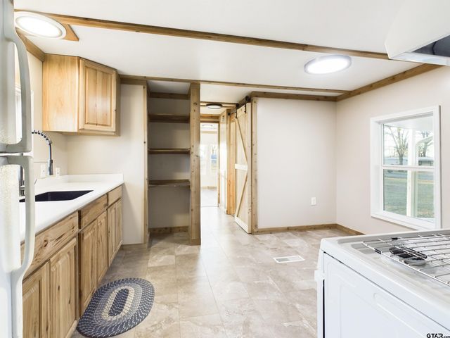15995 Neches Parkway, Tyler, TX 75704