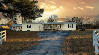 15995 Neches Parkway, Tyler, TX 75704