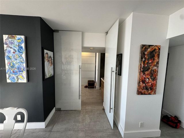 19355 Turnberry Way 23C, Aventura, FL 33180