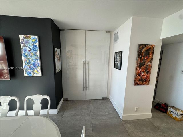 19355 Turnberry Way 23C, Aventura, FL 33180