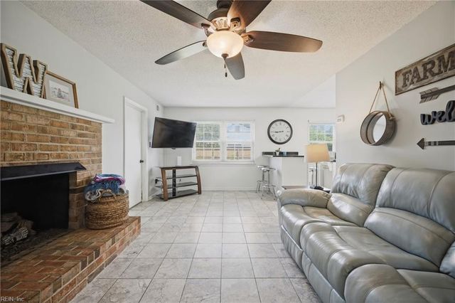 3728 Strathmoor CIR, Virginia Beach, VA 23452