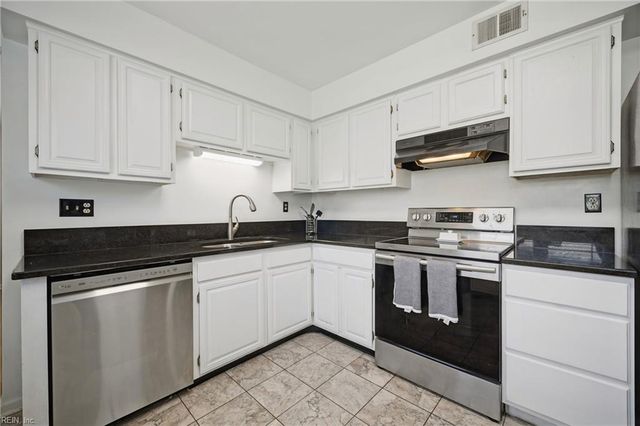 3728 Strathmoor CIR, Virginia Beach, VA 23452