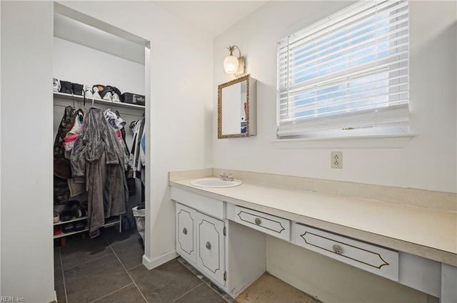 3728 Strathmoor CIR, Virginia Beach, VA 23452