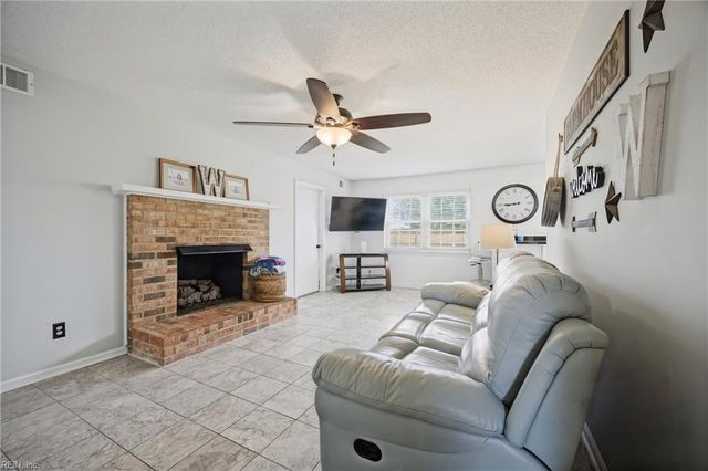3728 Strathmoor CIR, Virginia Beach, VA 23452