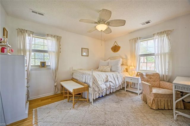 3728 Strathmoor CIR, Virginia Beach, VA 23452