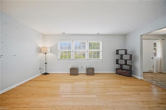3728 Strathmoor CIR, Virginia Beach, VA 23452