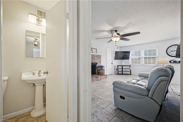 3728 Strathmoor CIR, Virginia Beach, VA 23452