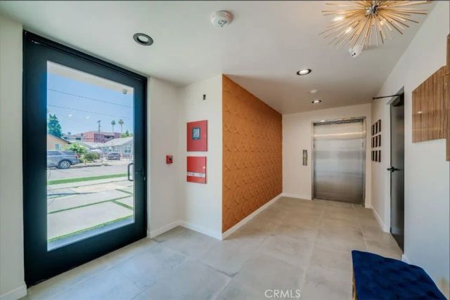 7018 Alabama 203, Canoga Park, CA 91303