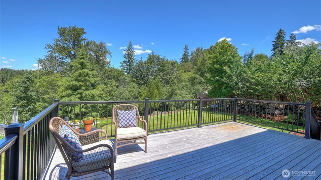 24128 NE 1st Place, Sammamish, WA 98074