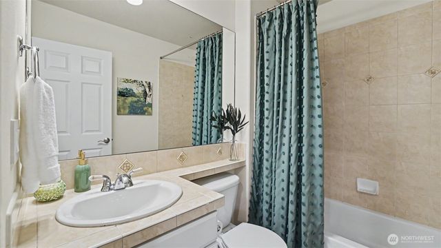 24128 NE 1st Place, Sammamish, WA 98074