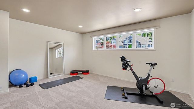24128 NE 1st Place, Sammamish, WA 98074