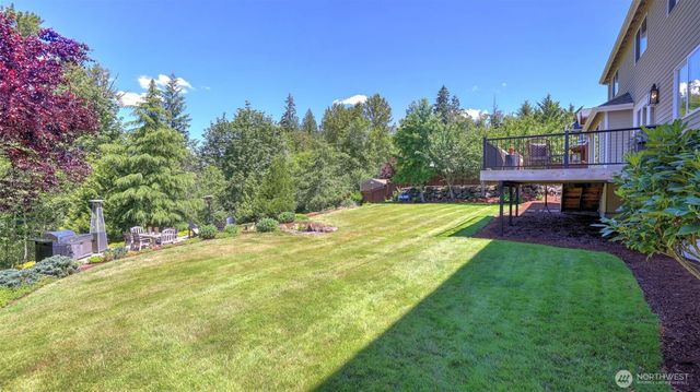 24128 NE 1st Place, Sammamish, WA 98074