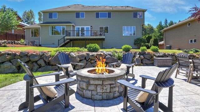 24128 NE 1st Place, Sammamish, WA 98074