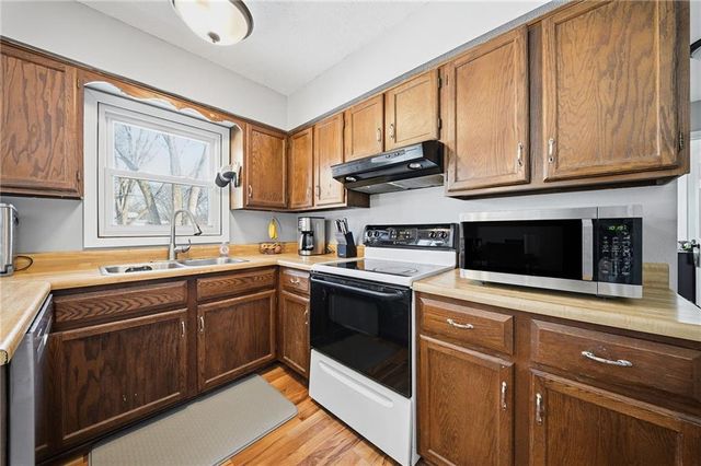 3232 Lotus Street, Eau Claire, WI 54703