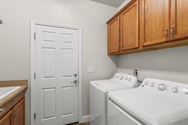 2634 Steeple Run Ln, Manteca, CA 95336