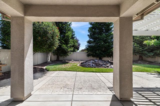 2634 Steeple Run Ln, Manteca, CA 95336