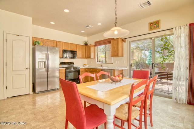 874 E Catkins Place, Sahuarita, AZ 85629