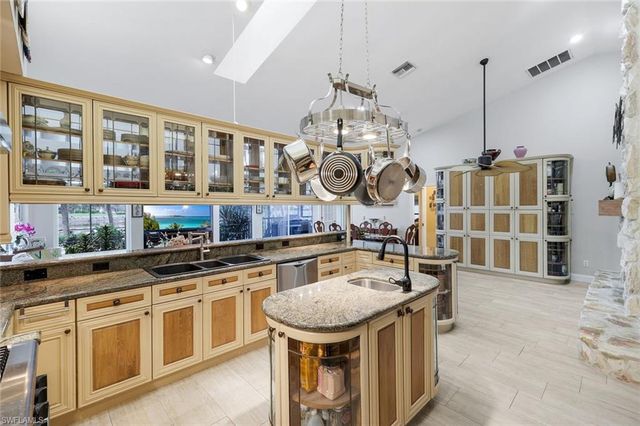 16861 Fox Den, Fort Myers, FL 33908