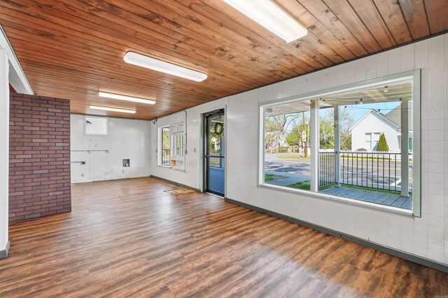 900 Main Street, Pangburn, AR 72121