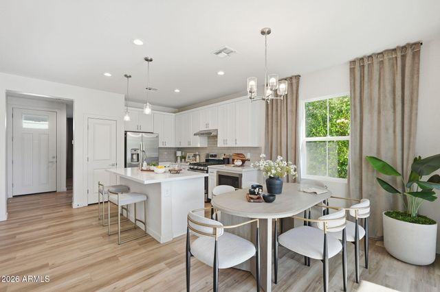 6560 N 15TH Drive, Phoenix, AZ 85015