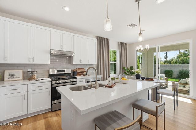 6560 N 15TH Drive, Phoenix, AZ 85015