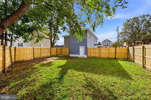 17 W WOOD ST, Paulsboro, NJ 08066