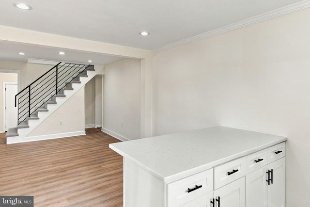 17 W WOOD ST, Paulsboro, NJ 08066