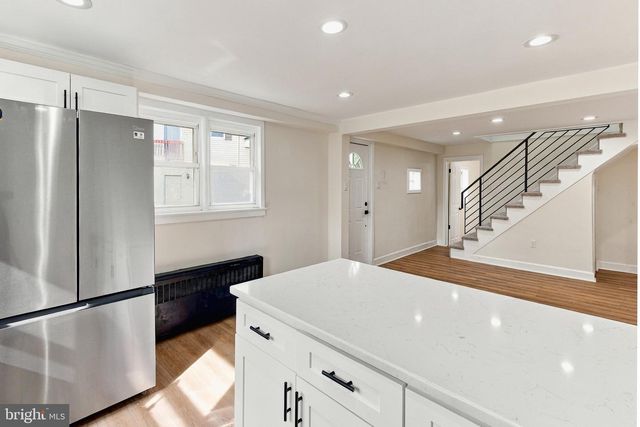 17 W WOOD ST, Paulsboro, NJ 08066
