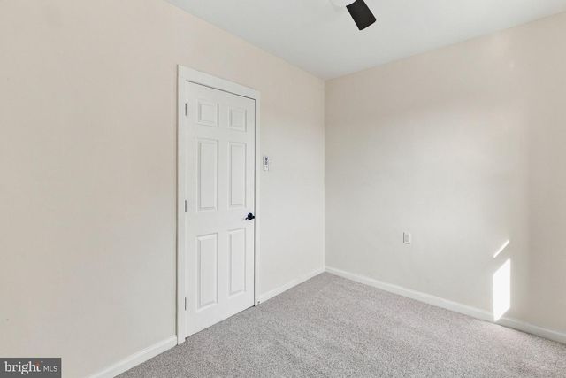 17 W WOOD ST, Paulsboro, NJ 08066