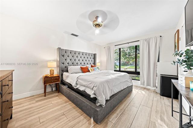 7835 W 16th Ct, Hialeah, FL 33014