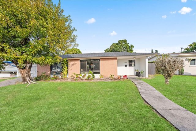 7835 W 16th Ct, Hialeah, FL 33014