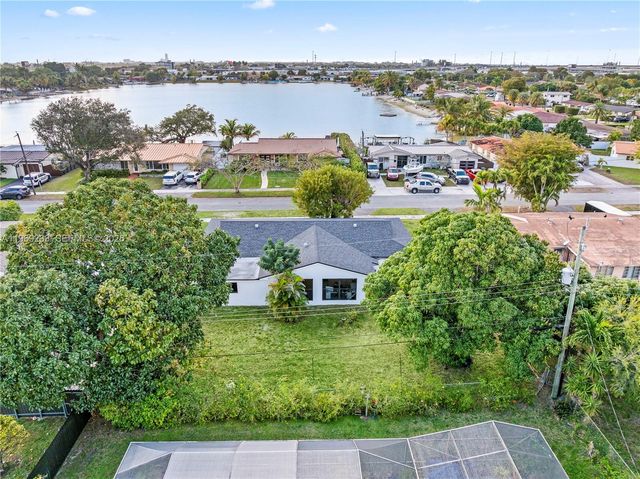 7835 W 16th Ct, Hialeah, FL 33014