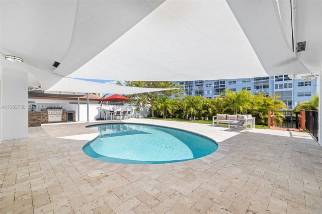 2816 NE 35th St, Fort Lauderdale, FL 33306