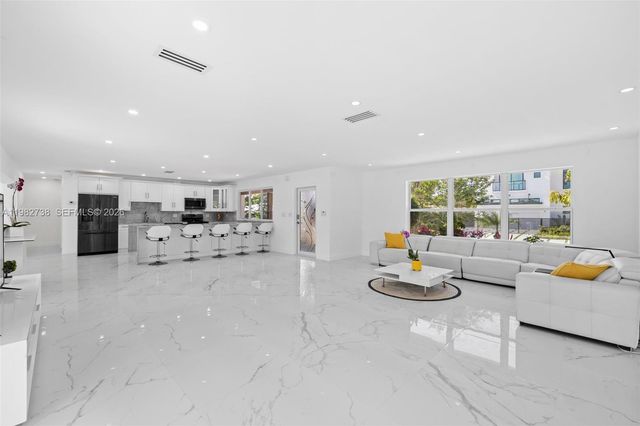 2816 NE 35th St, Fort Lauderdale, FL 33306