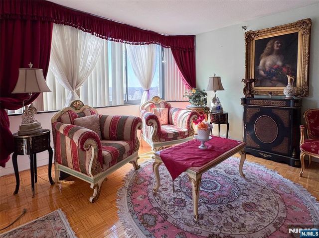 316 Prospect 11J, Hackensack, NJ 07601