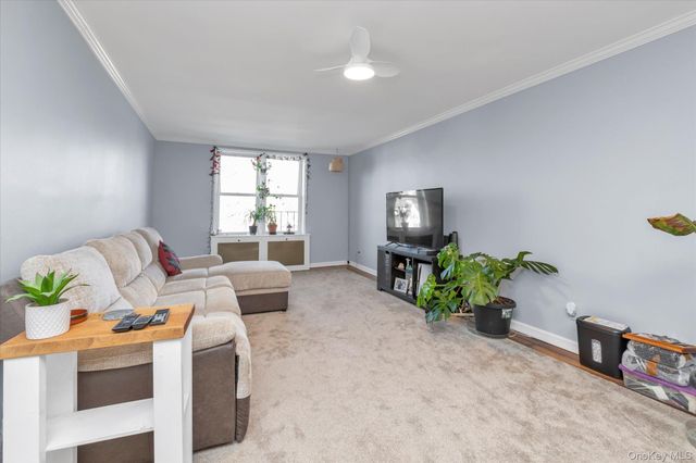 44-20 Douglaston Parkway 6B, Douglaston, NY 11363