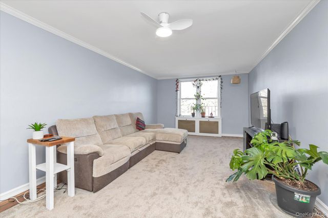 44-20 Douglaston Parkway 6B, Douglaston, NY 11363