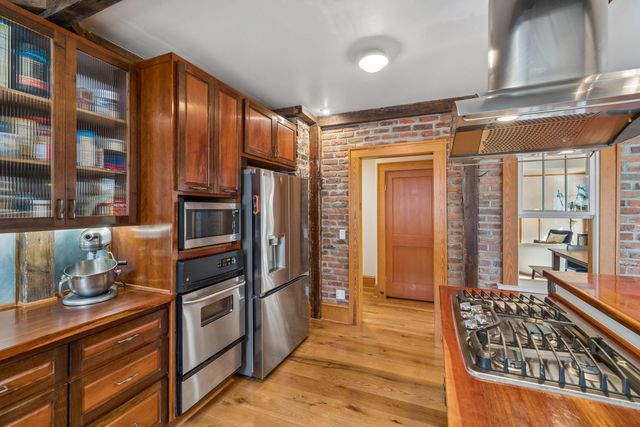 81 Gordon Street, Charleston, SC 29403