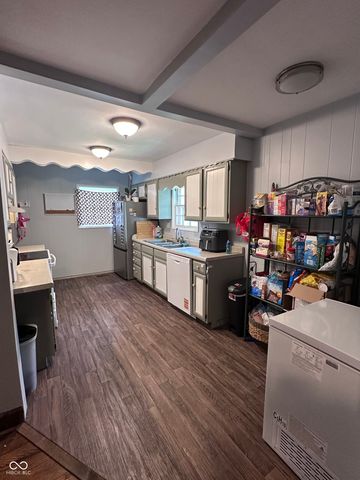 2016 Washington Avenue, Terre Haute, IN 47803