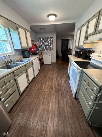 2016 Washington Avenue, Terre Haute, IN 47803
