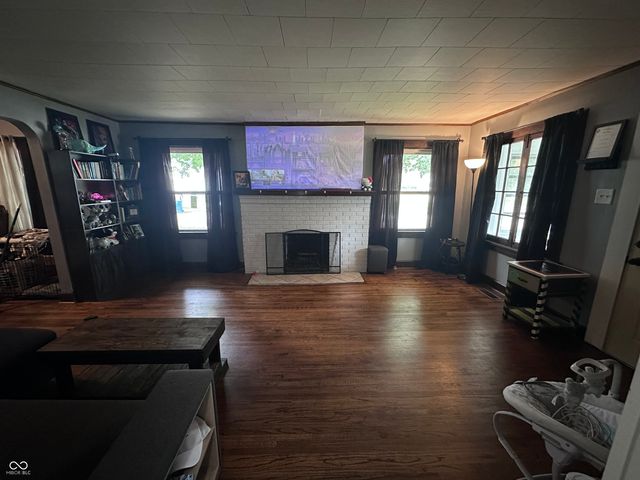 2016 Washington Avenue, Terre Haute, IN 47803