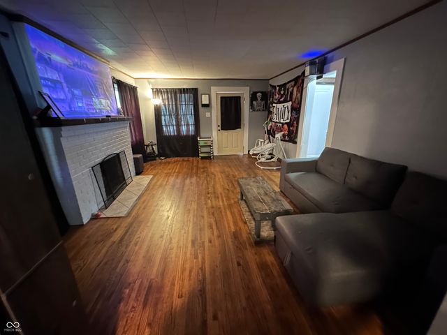 2016 Washington Avenue, Terre Haute, IN 47803