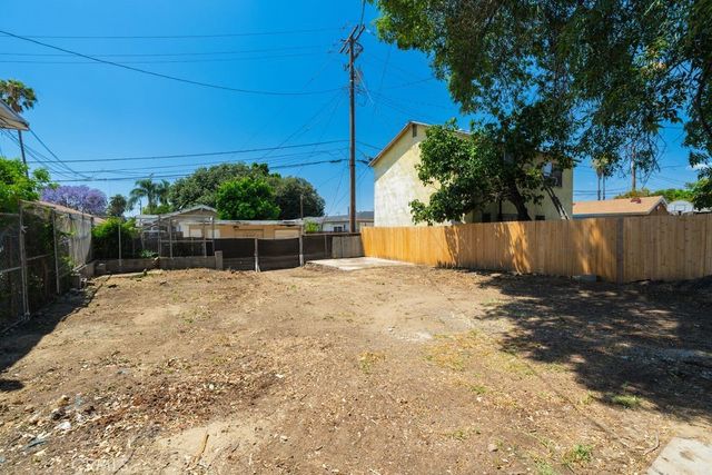 561 Washington, Pomona, CA 91767