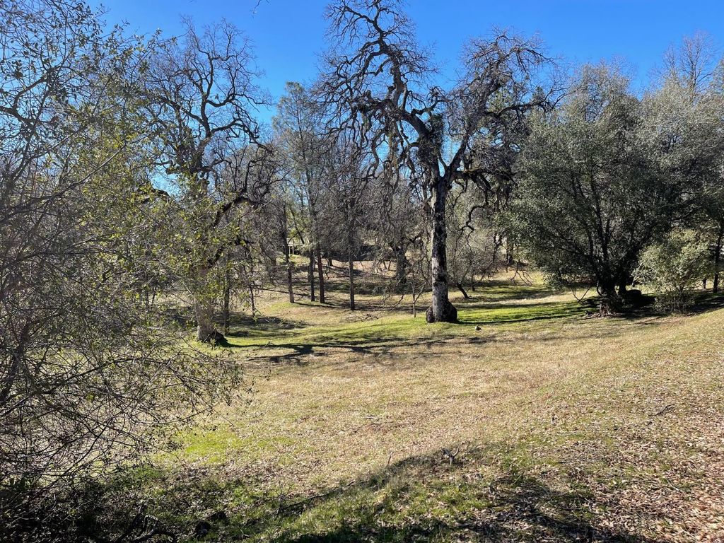 Image 4 of property listing at 82 Stone Ridge, Coarsegold, CA 93614