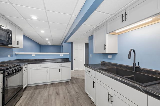 26208 S White Oak Trail, Channahon, IL 60410