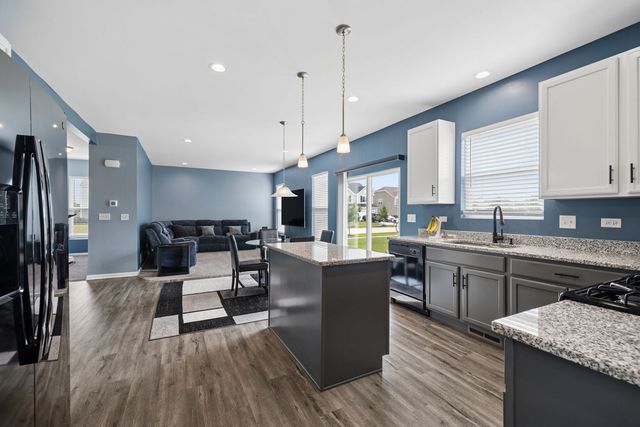 26208 S White Oak Trail, Channahon, IL 60410