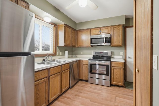 215 3rd Street, Fenton, MI 48430