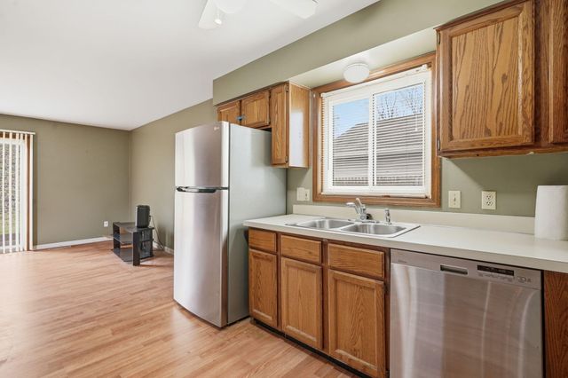 215 3rd Street, Fenton, MI 48430